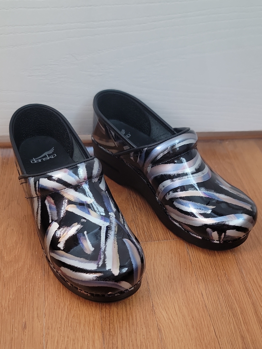 Dansko Women's Black Multi Patent Clog Nursing Comfort 39 9 Shoes